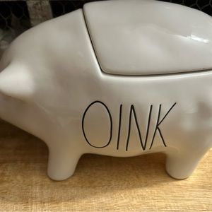 HTF original Oink pig has dimples 2017 release
